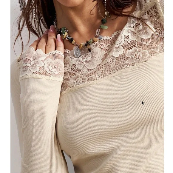 Boho Floral Lace Semi Sheer Long Sleeve Fitted Top - Picture 3 of 8
